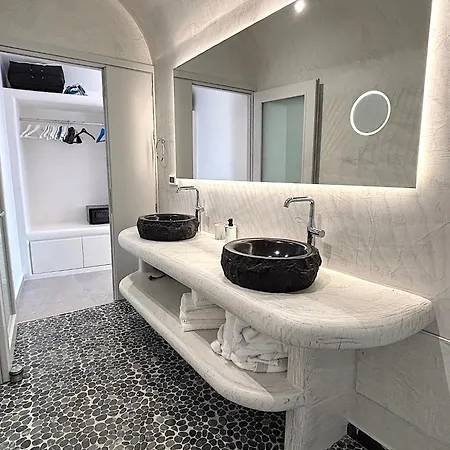 Helionira Villa